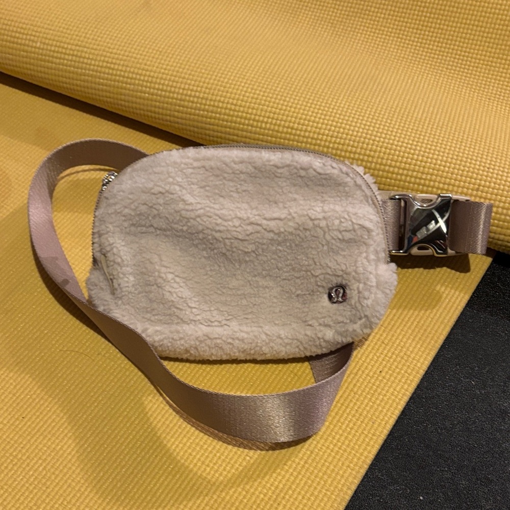 lululemon athletica Beige Sherpa Crossbody Bag EBB